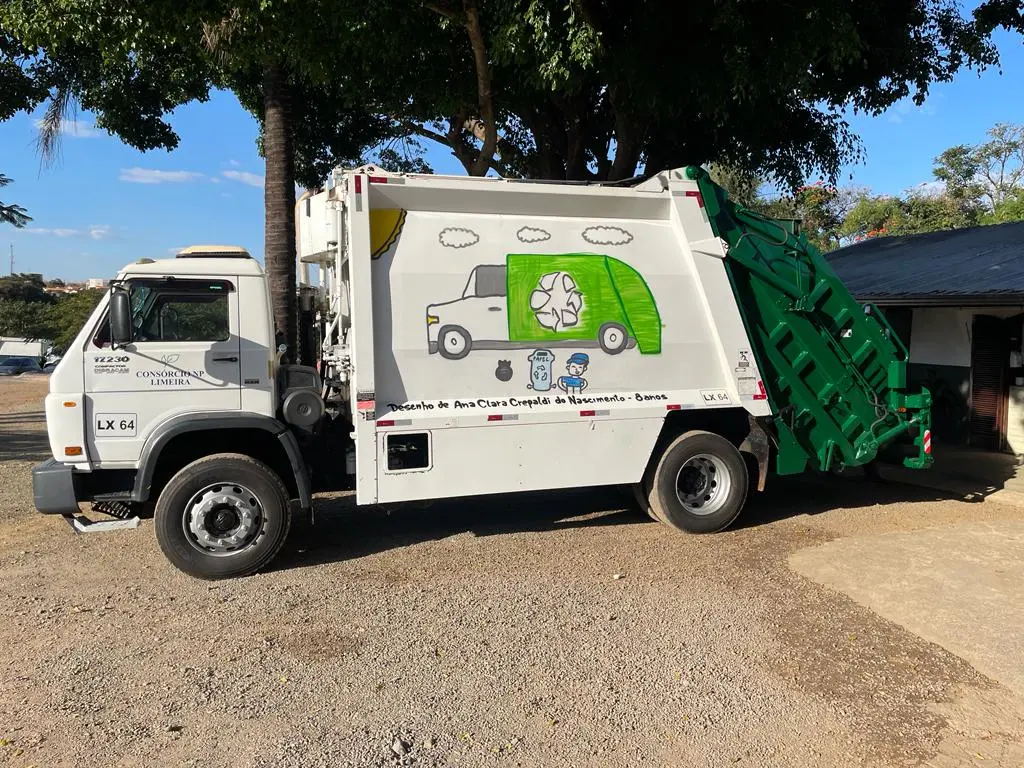 Filhos de coletores ilustram caminhões de lixo que circulam por Limeira 2