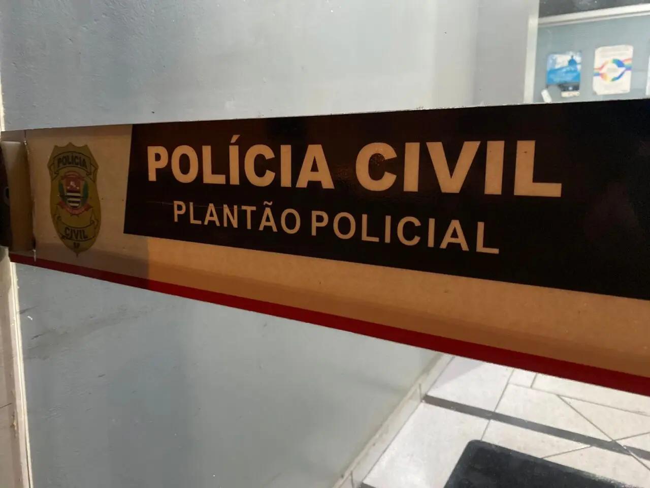 Homem é agredido, desmaia e tem bicicleta roubada em supermercado no Aeroporto
