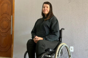 Limeirense pede ajuda para comprar cadeira de rodas motorizada
