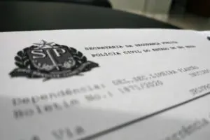 Mãe denuncia atos racistas contra seu filho em escola de Limeira