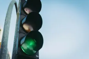 Manutenção em rede elétrica suspende operação de semáforos na rotatória do Pão de Açúcar