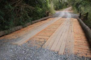 Prefeitura investe mais de R$ 950 mil em manutenção de pontes de madeira na zona rural