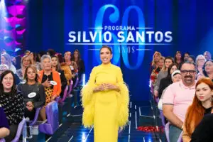 Nas últimas seis décadas, todos os domingos, milhares de famílias se reúnem em frente à televisão para assistir ao “Programa Silvio Santos”. A maior e mais longeva atração na categoria de auditório e variedades do mundo, que completa 60 anos, nesta sexta-feira, 2 de junho, marcando a vida de muitas pessoas e misturando-se com a história recente do Brasil.