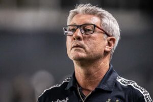 Santos demite Odair Hellmann, e time vai jogar sem torcida por 30 dias
