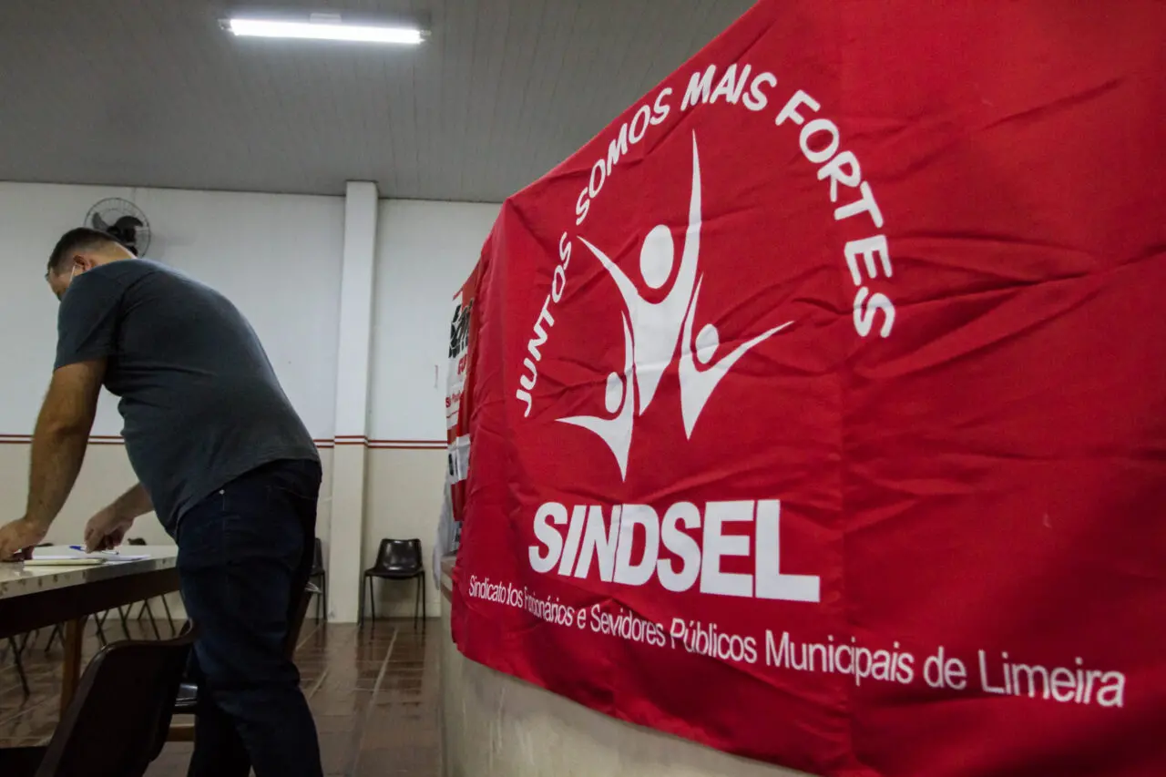 Sindsel faz reunião sobre concurso de 2024 com Secretário Daniel de Campos e Comissão de Educação