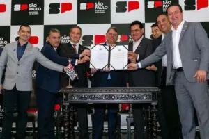 Tarcísio sanciona reajuste médio de 20% no salário de policiais