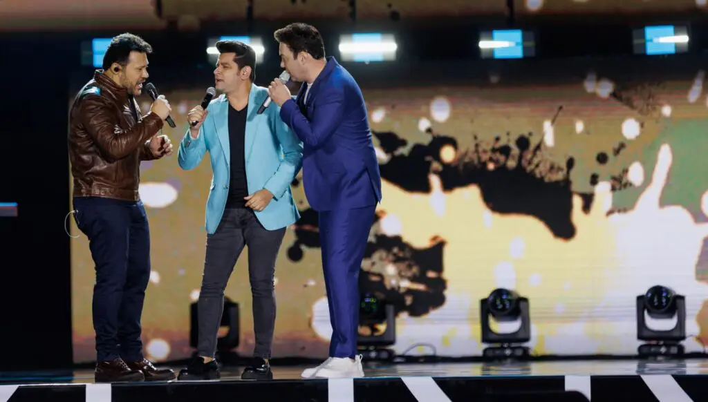 Com mega produção e sete participações especiais, João Bosco & Vinícius gravam maior DVD da carreira