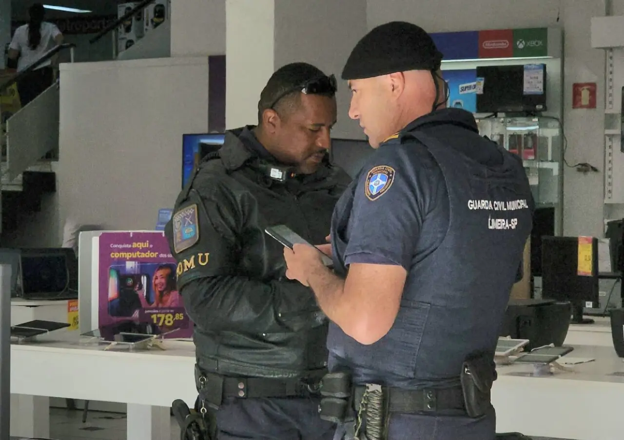 Em ataque de fúria, homem destrói eletrodomésticos em loja no Centro de Limeira e é detido pela GCM
