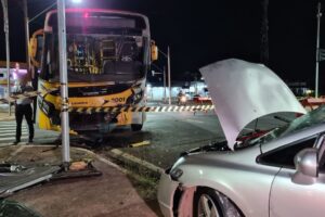 Homem fica ferido após acidente na rotatória da Taba do Brasil