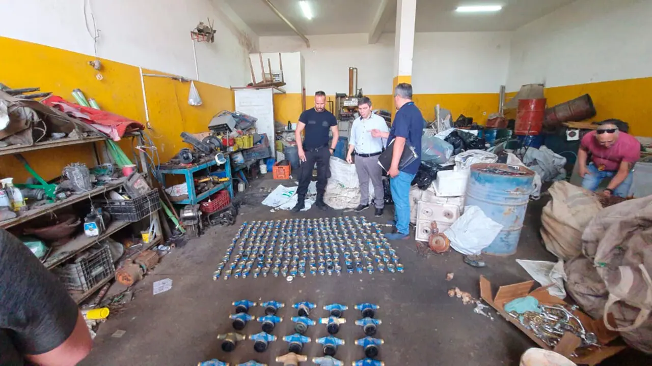 Operação conjunta localiza mais de 200 hidrômetros furtados em empresa de ferro velho 1