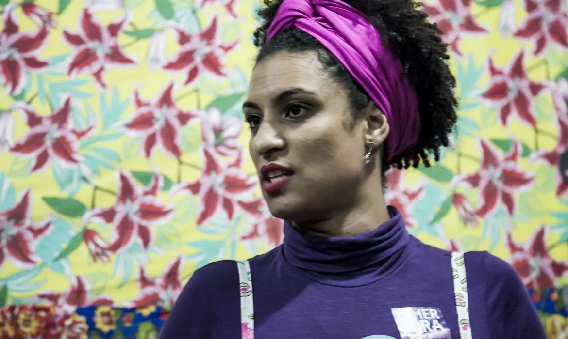 Operação que apura morte de Marielle prende ex-bombeiro, no Rio