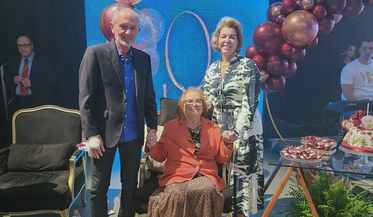 Pastora Ozaide, da Igreja do Evangelho Quadrangular de Limeira, completa 90 anos