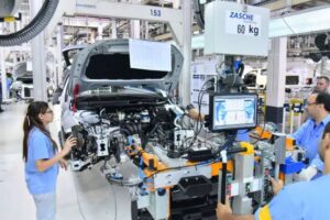 Volkswagen e Mercedes-Benz anunciam suspensão de trabalhadores
