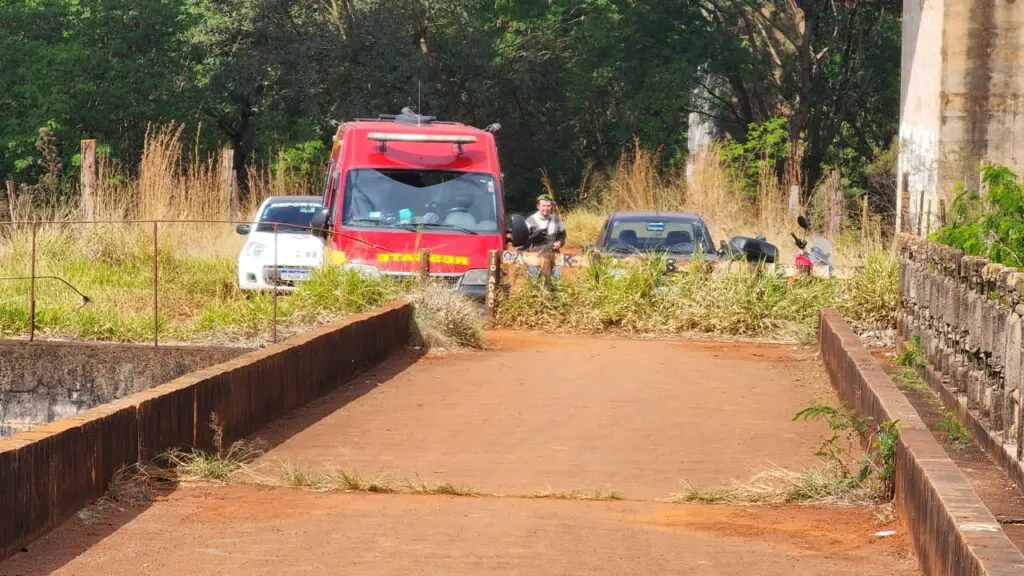 Homem é socorrido após ser encontrado caído embaixo da Ponte do Esqueleto