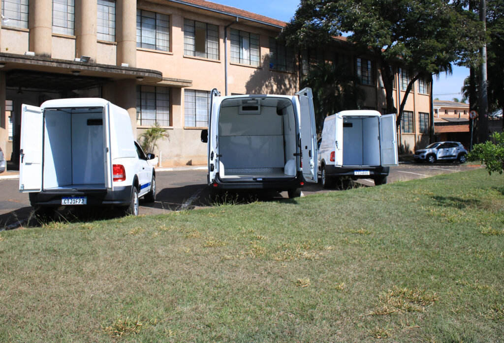 Três novos veículos são entregues à Secretaria de Saúde de Limeira