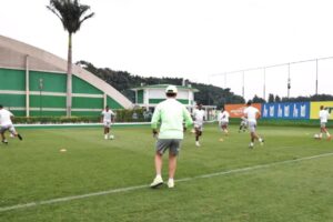 Abel repete estratégia com Dudu, e Palmeiras viaja com força máxima