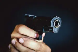 Bandidos armados roubam Amarok no Grotta, em Limeira