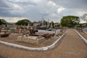 Dia dos Pais: cemitérios de Limeira esperam receber 9 mil visitantes no fim de semana
