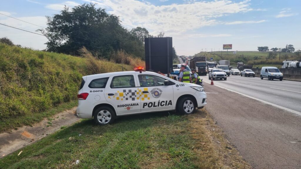 Motociclista morre em colisão com caminhão na Anhanguera, em Limeira