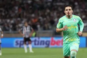 Palmeiras sai na frente do Atlético-MG na busca por vaga para quartas