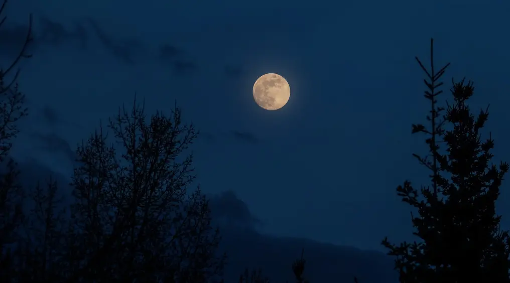 'Superlua azul' poderá ser vista na noite nesta quarta-feira