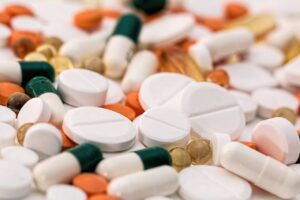81 medicamentos estão em falta na Farmácia de Alto Custo, em Limeira