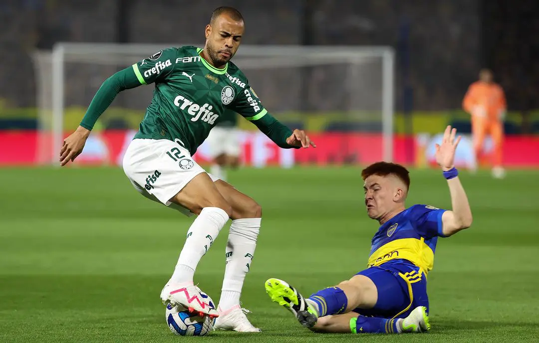 Palmeiras sobrevive a sufoco do Boca e volta vivo para decisão em casa