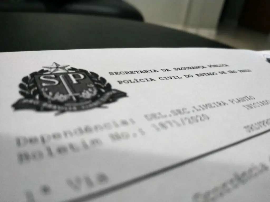 Adolescente denuncia colega de escola por agressão, em Limeira