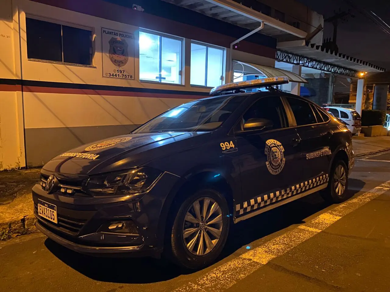 Jovem é detido ao tentar fugir da GCM e colidir em carro parado no Pq. das Nações