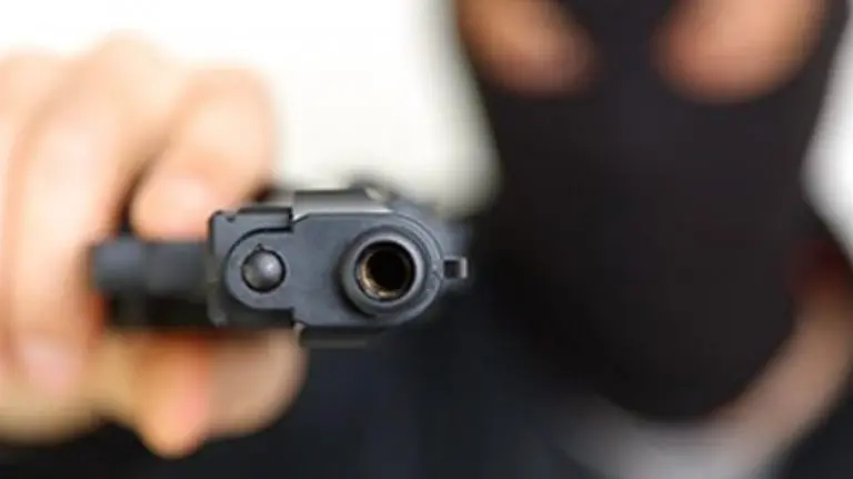 Ladrão armado rouba celular no Jd. Nova Europa, em Limeira