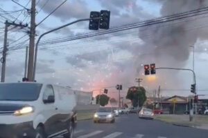 Lojas de fogos de artifício lamenta ocorrido; causas de incêndio ainda são desconhecidas
