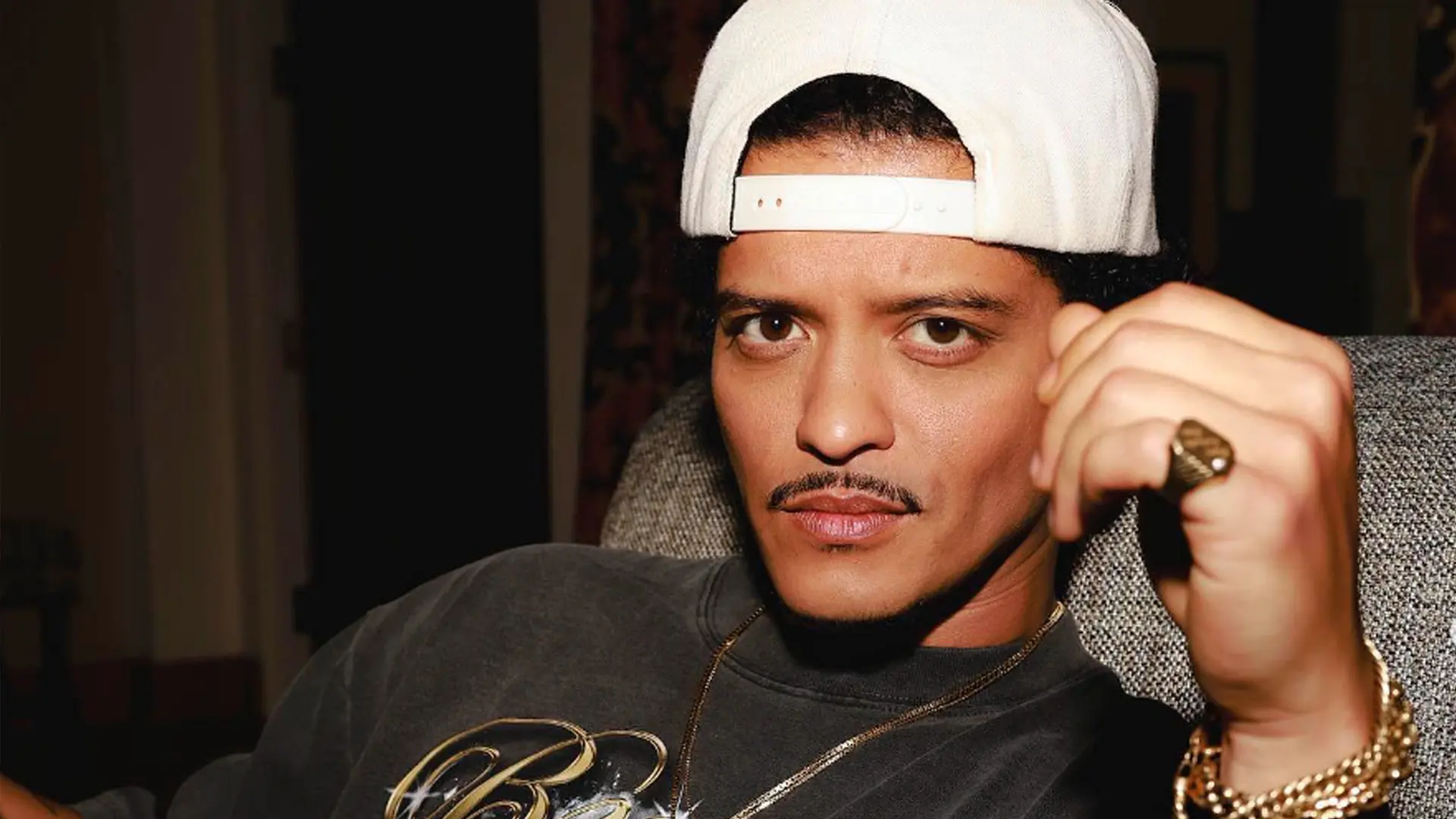 Bruno Mars cancela show em Israel após ataques do Hamas