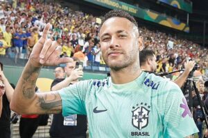 'É um momento muito triste, o pior', desabafa Neymar