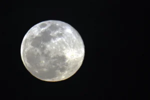 Eclipse parcial da Lua será neste sábado e poderá ser visto pela internet
