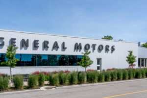 GM faz demissões após alegar queda nas vendas e exportações