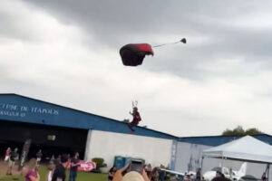 Homem morre ao ser atingido por paraquedista em festival no interior de SP