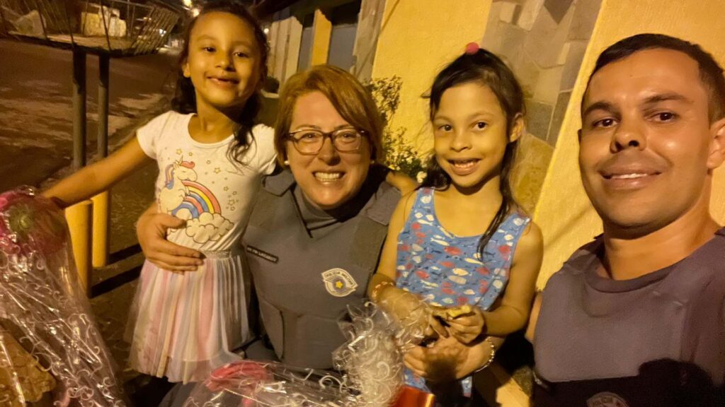 PM de Iracemápolis realiza ação social em homenagem ao Dia das Crianças