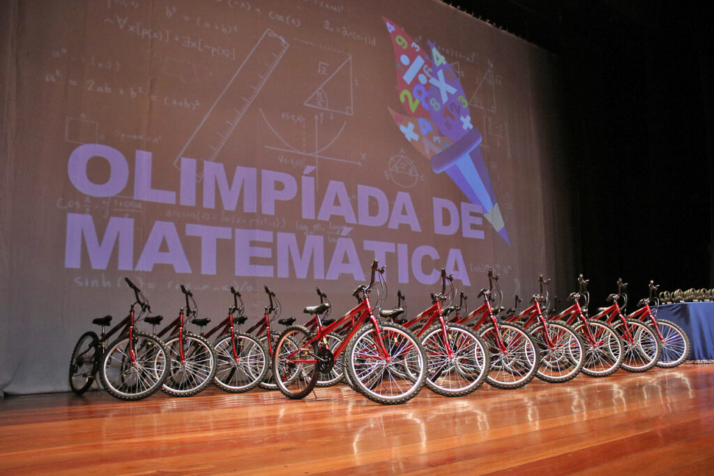 Alunos da rede municipal de Limeira são premiados em Olimpíada de Matemática