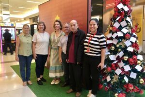 Árvore dos sonhos realiza desejos de 120 idosos em parceria do Limeira Shopping com o Fundo Social 