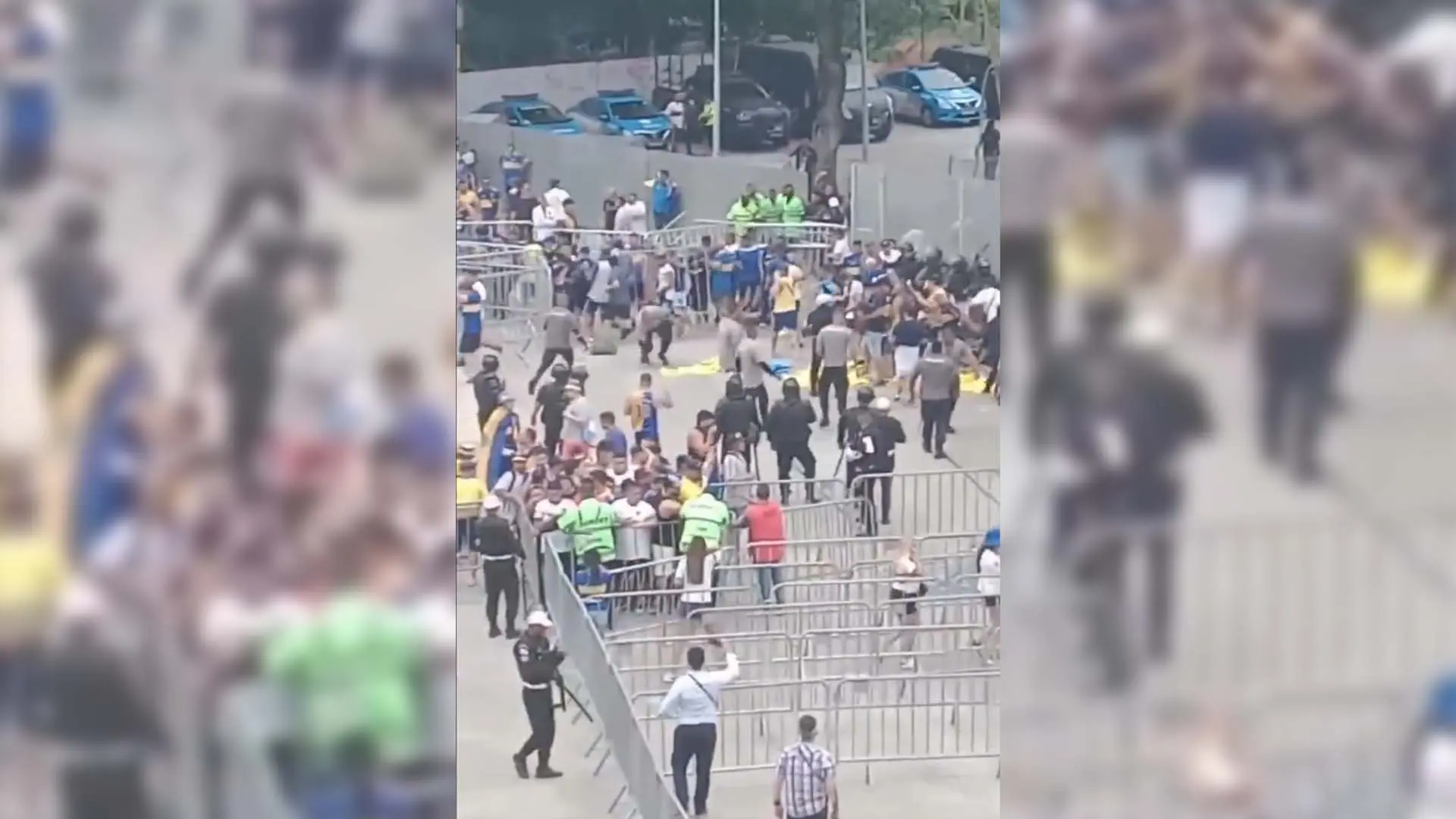 Chegada de torcedores do Boca Juniors ao Maracanã tem princípio de confusãoChegada de torcedores do Boca Juniors ao Maracanã tem princípio de confusão