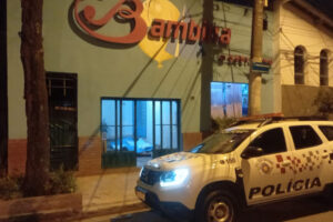 Moradores de rua são presos furtando loja de festas na Boa Vista 