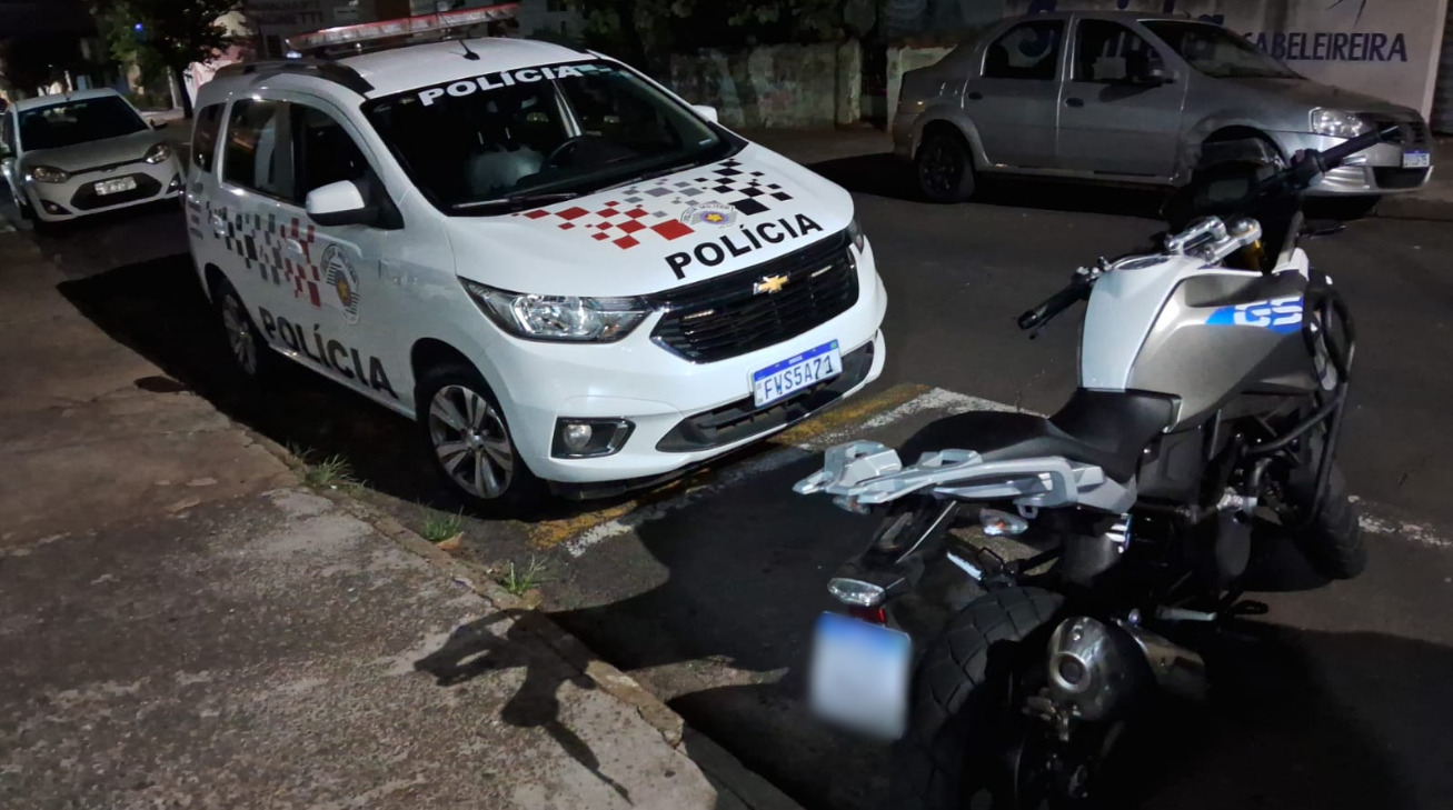 PM recupera no Abílio Pedro moto furtada, em Limeira 