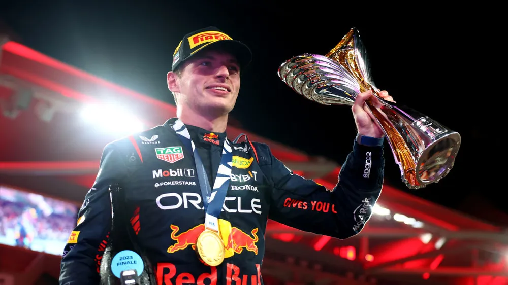 Verstappen vence em Abu Dhabi e coroa título mundial da temporada de F1
