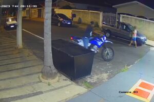 Câmeras de segurança flagram roubo de moto no Ouro Verde, em Limeira