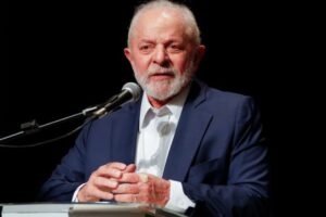 Lula conclui 20 das promessas em 1 ano 48 estão paradas ou em ritmo lento