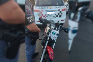 Menor é detido com moto ao tentar fuga da PM no Ernesto Kuhl, em Limeira