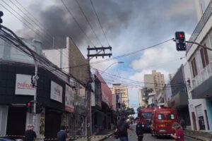 O que se sabe sobre o incêndio que atingiu loja Chohfi no Centro de Limeira
