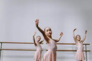 Inscrições para cursos culturais gratuitos abrem nesta segunda; confira as modalidades