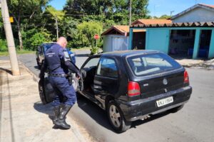 Carro roubado é recuperado pela GCM um dia depois, em Limeira 