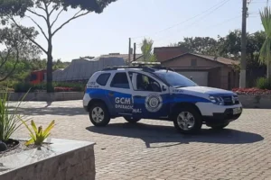 Homem tenta fuga da GCM com moto adulterada e termina preso, em Cordeirópolis 